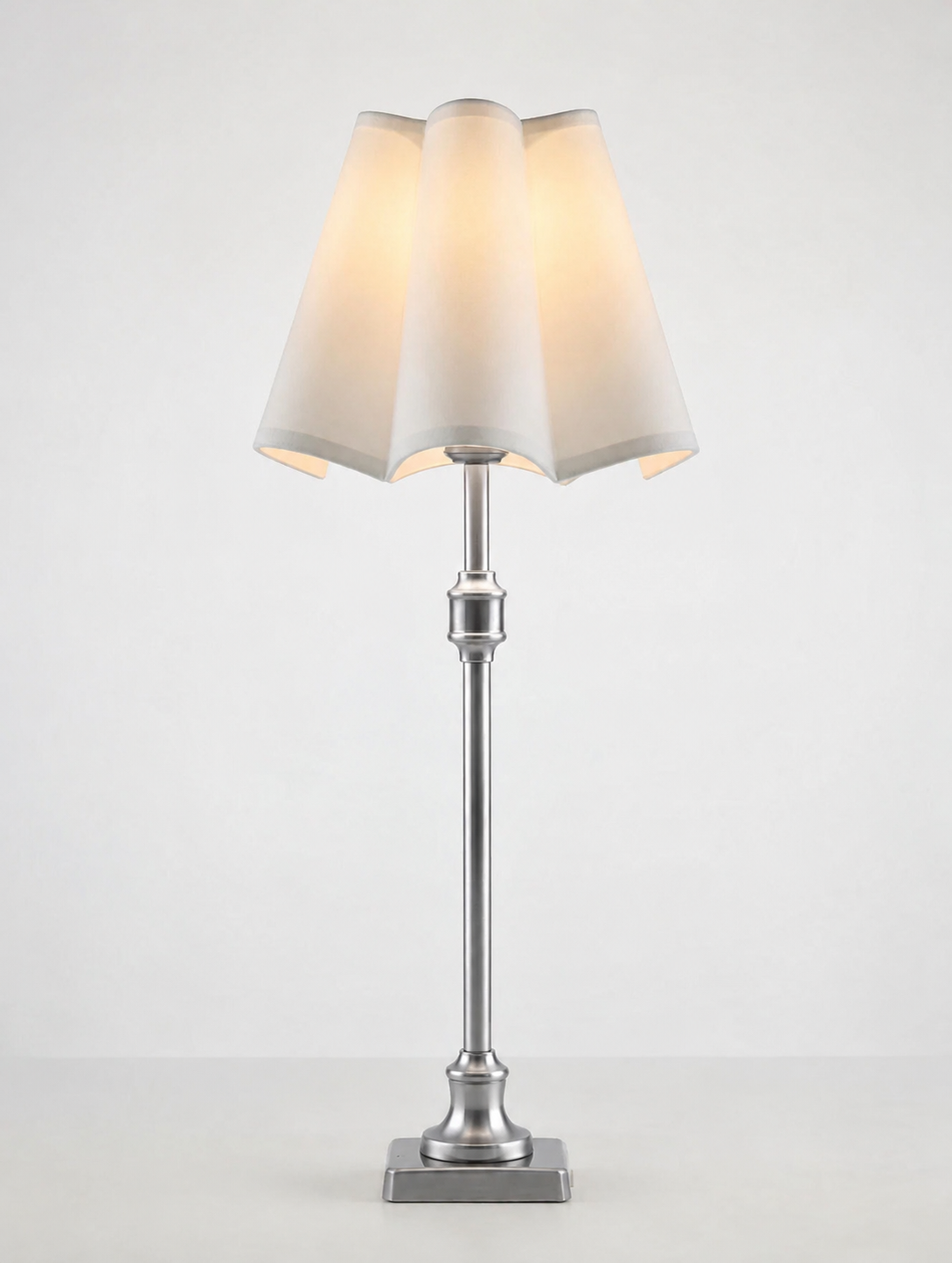 Scalloped Vela Lampshade - Silver Stand